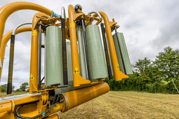 Récolte - Enrubanneuses - Enrubanneuse à balles rondes portée à satellites