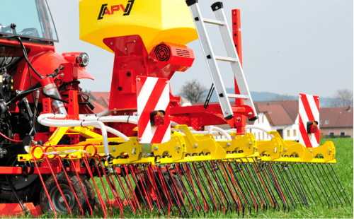 Entretien - Herse prairie - Matériel d'entretien de prairies régénérateur de prairie