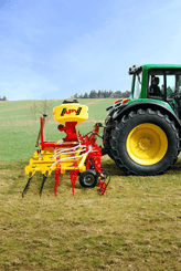 Entretien - Herse prairie - Matériel d'entretien de prairies régénérateur de prairie
