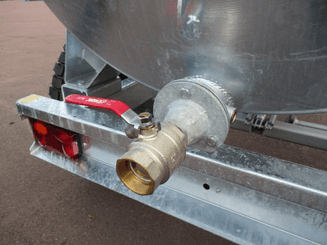 Matériel d'élevage - Tonne à eau - Tonne à eau galva sur berceau et sur pieds LENORMAND