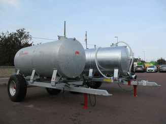 Matériel d'élevage - Tonne à eau - Tonne à eau galva sur berceau et sur pieds LENORMAND