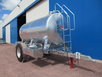 Matériel d'élevage - Tonne à eau - Tonne à eau galva sur berceau et sur pieds LENORMAND