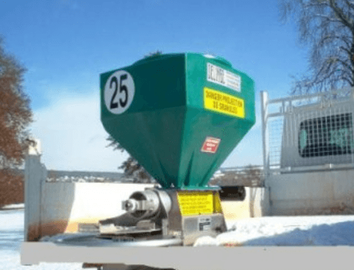 Entretien - Lame à neige, saleuse - Saleuse route et saleuse à fourrage T11