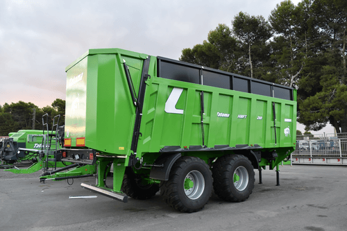 Transport - Remorques agricoles - Benne à fond poussant HMFT