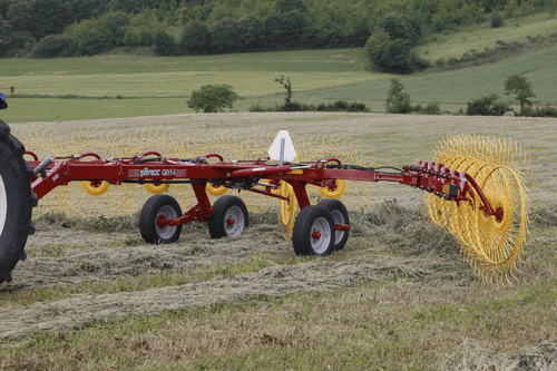 Fenaison - Andaineurs rotatifs - Andaineur SOLEILS QRAKE X