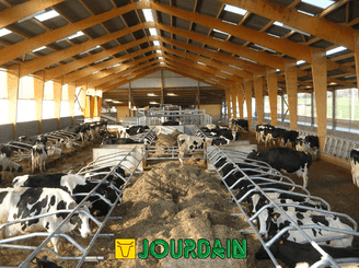 Matériel d'élevage - Logette et libre service - Logettes à veaux JOURDAIN