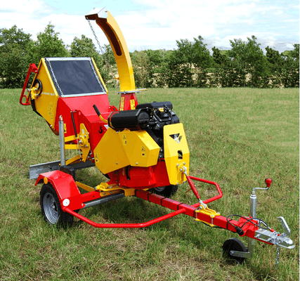 Matériel forestier - Broyeurs de végétaux - Broyeur de branches thermique VEGETOR sur châssis routier