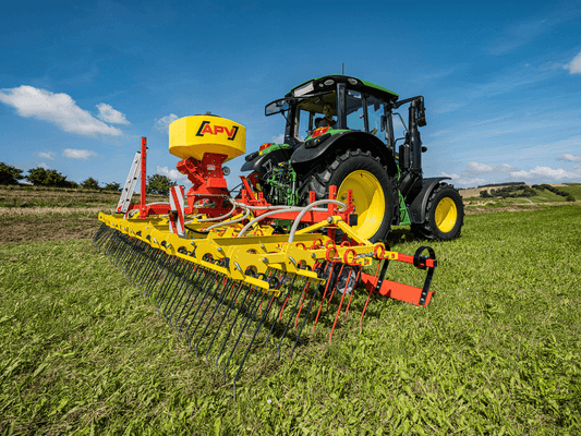 Entretien - Herse prairie - Matériel d'entretien de prairies régénérateur de prairie