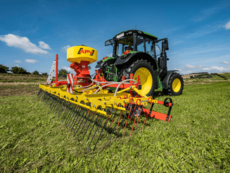 Entretien - Herse prairie - Matériel d'entretien de prairies régénérateur de prairie