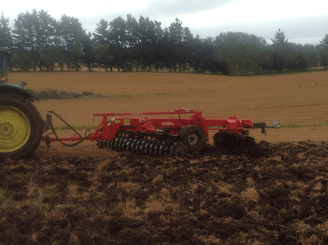 Travail du sol - Déchaumeurs à disques - Cover crops  en V autoporteur SOL V